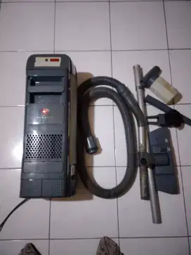Vacuum Cleaner  merk Lux  D 742