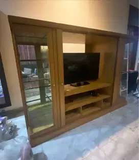 Dijual Cepat - Kabinet TV Kayu (Dengan Pintu)