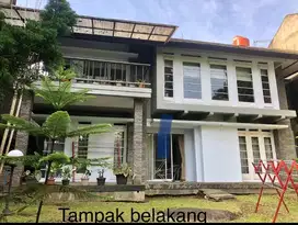 Rumah split level 3lantai Di Dago Pakar Resort, SHM,