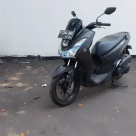 Yamaha lexi 2021 dp kredit 800ribu