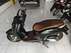 Jual Honda Scoopy 2022 pemakaian 2023