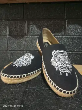 SEPATU KENZO
CANVAS TIGER ESPADRILLES