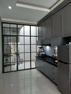 dijual rumah minimalis,mewah, murah, siap huni di Manyar Kertoadi