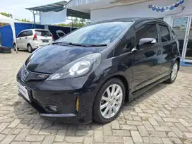 Like New-Honda Jazz 1.5 RS Bensin-AT 2014