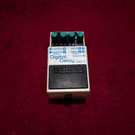 Efek gitar Delay Boss DD7