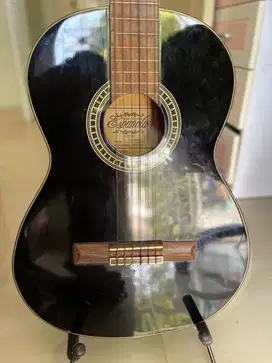 Gitar akustik nylon