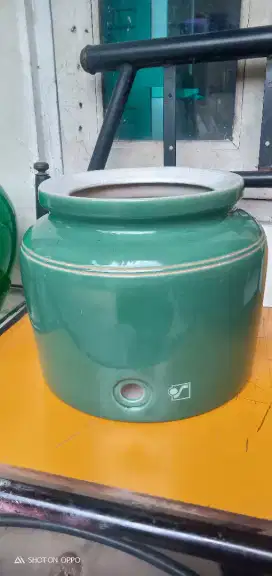 Guci Air Minum Galon