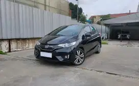 Honda Jazz 1.5 RS Bensin-AT 2016 Hitam /