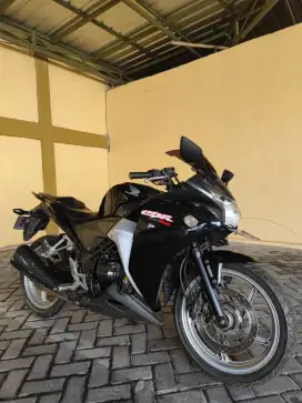 Honda CBR 250R CBU abs