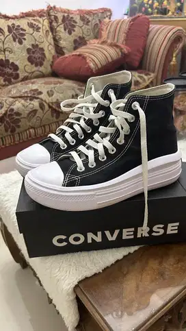 Dijual sepatu convers original