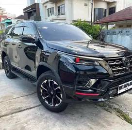 Toyota Fortuner Vrz GR 2021 A/T