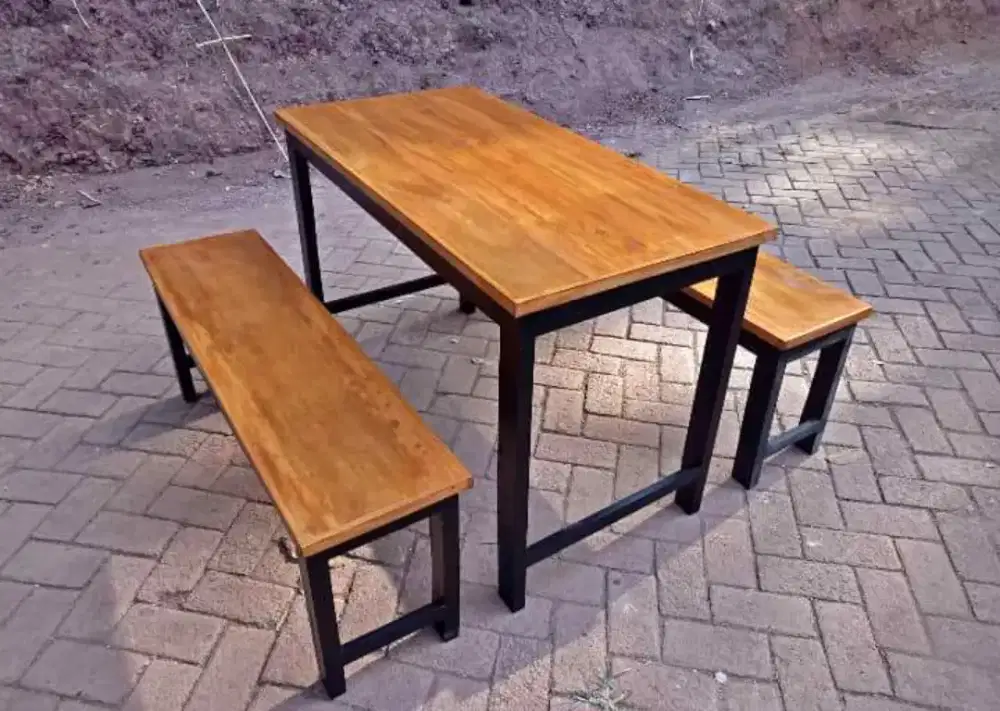 Meja cafe induatrial