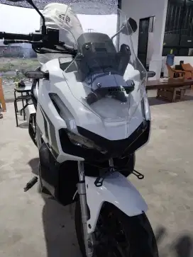 HONDA ADV 150 ABS PUTIH HITAM Tahun 2020