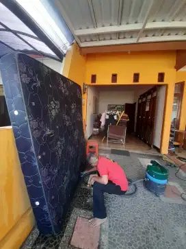 Jasa cuci kasur sofa jok mobil