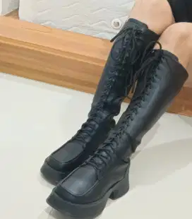 Boots import like new penyanyi model dj