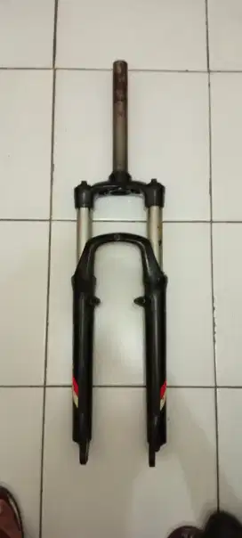 Fork Suntour XCT 26 T100