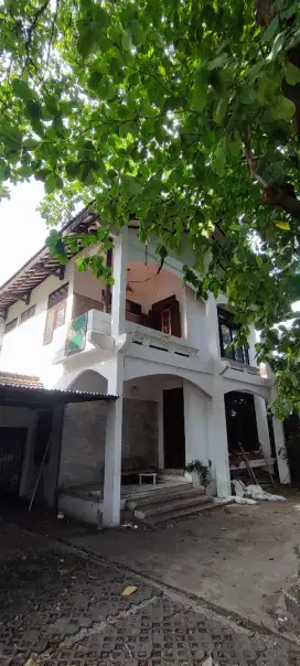 Rumah Besar untuk Usaha atau Tempat Tinggal Regol Pusat Kota Bandung