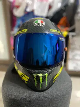 Helm fullface agv edisi ada yg baru