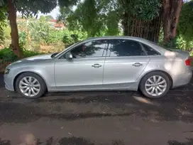 Audi A4 2011 Bensin