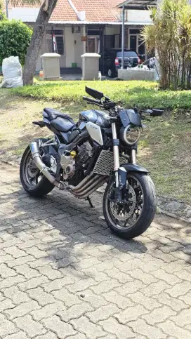 Honda cb650r neo 2022, modif banyak, kondisi cakep, full mulus, no PR