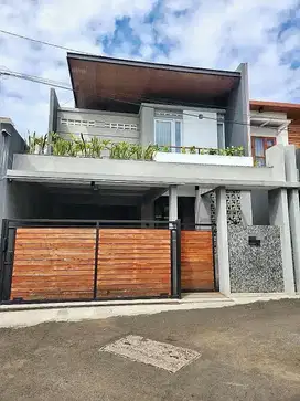 RUMAH TROPIS MODERN DI ARCAMANIK DEKAT SPORT CENTER JABAR