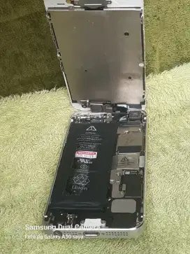 Iphone 5 model 1429 kondisi mati, tc retak, icloud tidak ada