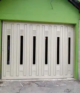 pintu lipat garasi ruko/toko dan lain2 bergeransi