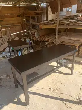 Meja kantor / kerja besar panjang 1,5m terlaris