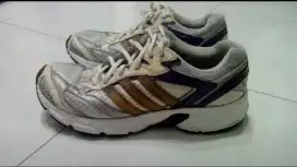 Sepatu second branded ori beli dari Luar Negri