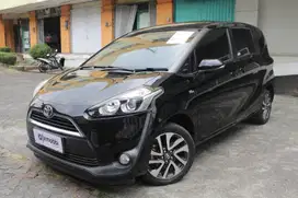 DP Rendah - Toyota Sienta 1.5 V Bensin-MT 2018 Hitam (TYT)