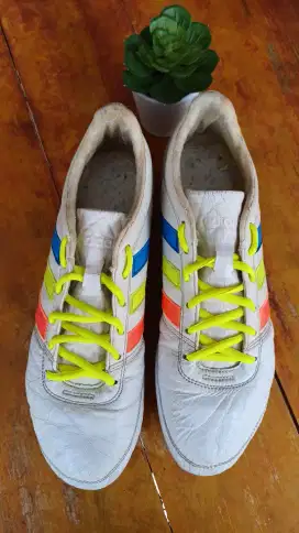 sepatu bola bekas adidas gloro size besar