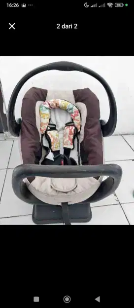 Car seat baby (kursi mobil bayi)