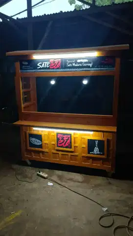 Gerobak booth jualan dimsum/takoyaki/seblak/wonton/kaki naga/tomyum