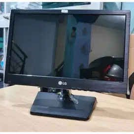 MONITOR LED LG 16 inch WIDESCREEN ( JUAL CEPAT )