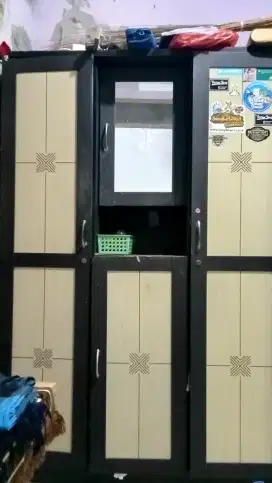 Dijual Lemari Bekas Pakai