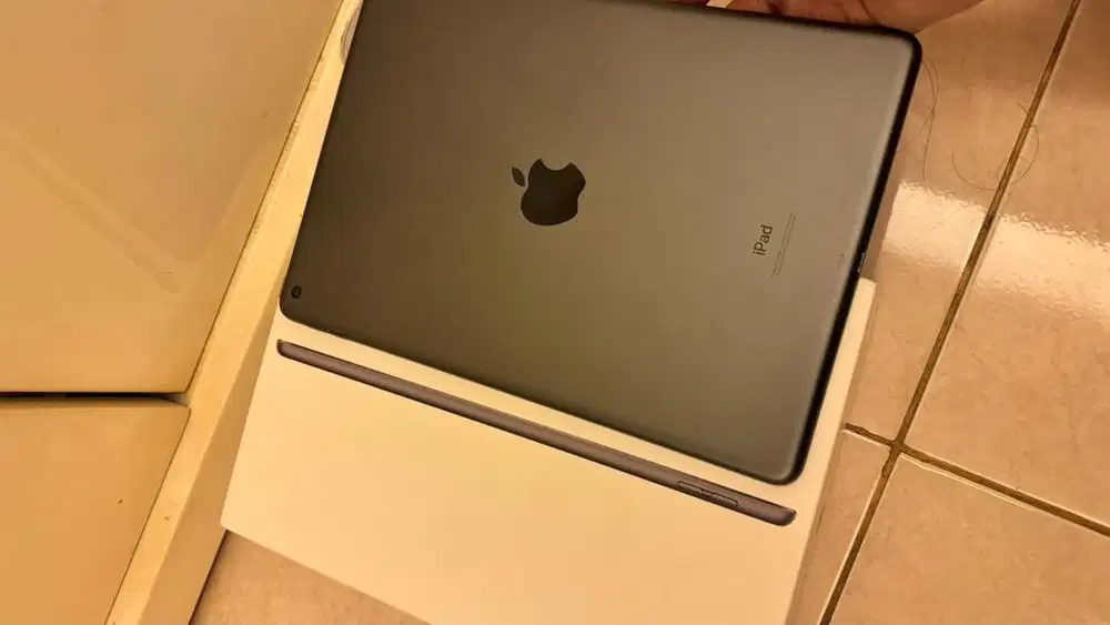 Apple iPad 9 Gen 64GB Kondisi Mulus & 90% Masih Bagus with box