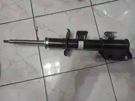 Shock breaker depan avanza ori copotan dari mobil yg mau ditarik..