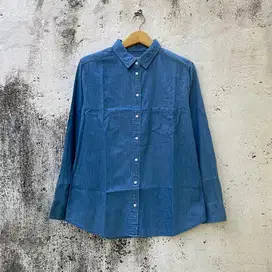 Kemeja denim Uniqlo - Size XL fit L - Baju