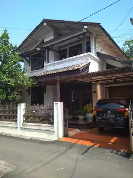 Rumah dua lantai Burangrang kota bandung