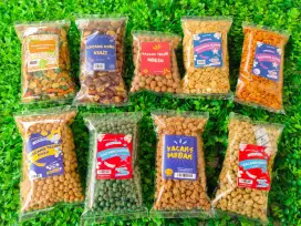 Paket Snack camilan 120k 5 bks rasa manis asin gurih pedas random item