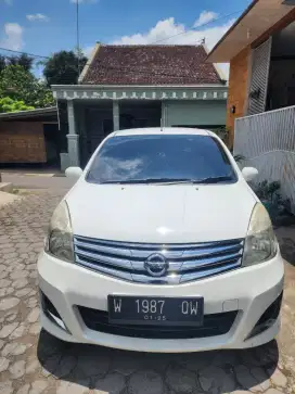 Dijual milik pribadi Grand Livina tahun 2013 matic harga 98.000.000