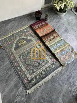 Sajadah Rumbai Tambang Malang - Zea Grosir