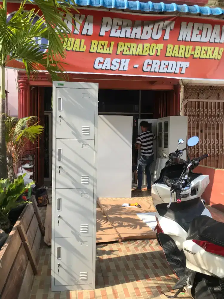 Locker kantor 9 pintu