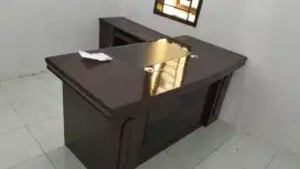 meja direktur letter L