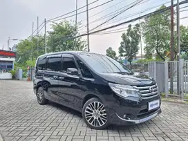 Nissan Serena 2.0 Bensin-AT 2017 Hitam