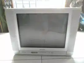 Satu set Tv tabung Toshiba 21LZE17 sama STB