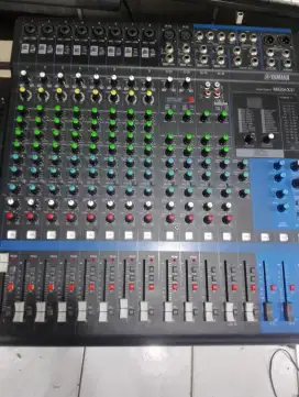 Mixing console MG16XU