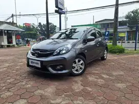 Honda Brio Satya 1.2 New E Bensin-MT 2018 Abu-Abu /