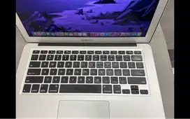 Macbook Air 2017 RAM 8/256 GB GB 13