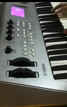 Keyboard Yamaha mm6 bekas